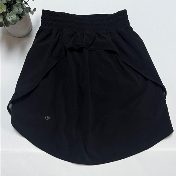 Lululemon Hotty Hot High Rise Skirt Long Black Size 2 - Picture 2 of 5